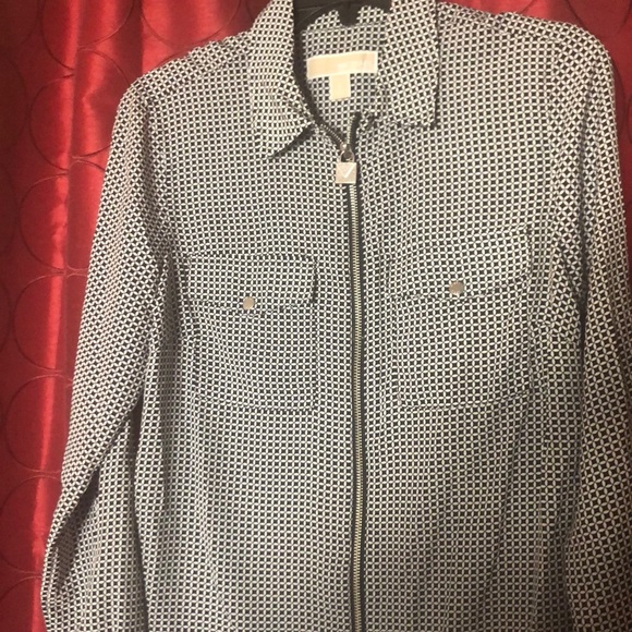 Michael Kors size small zip blouse. New - Picture 5 of 5